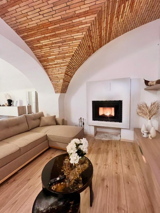 L'Arco Sul Lago • Gold Apartment Castro  Extérieur photo