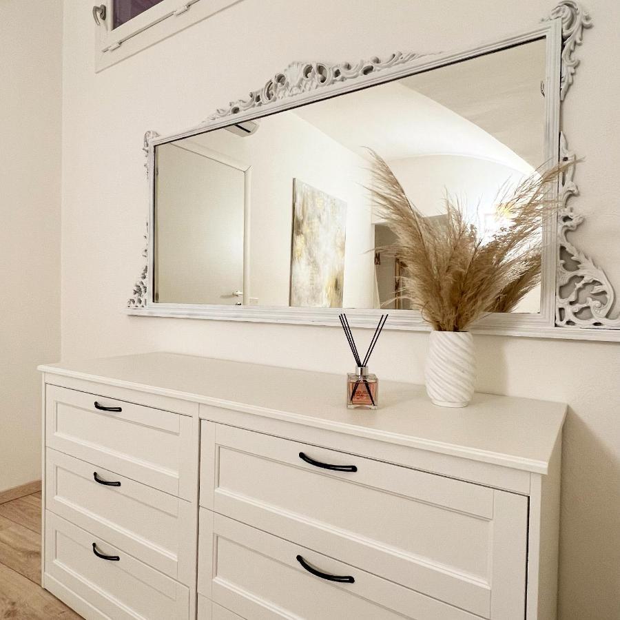 L'Arco Sul Lago • Gold Apartment Castro  Extérieur photo