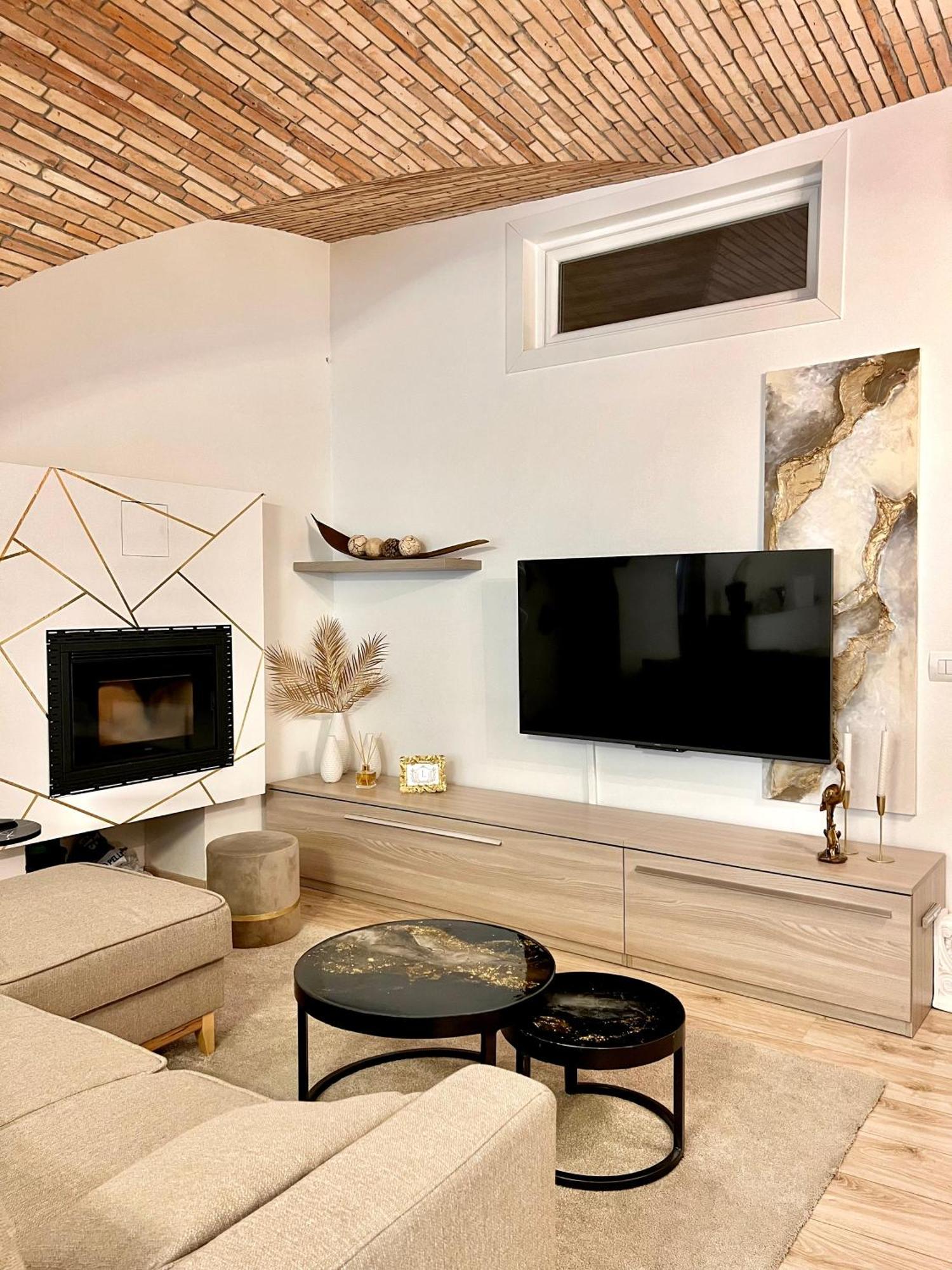 L'Arco Sul Lago • Gold Apartment Castro  Extérieur photo