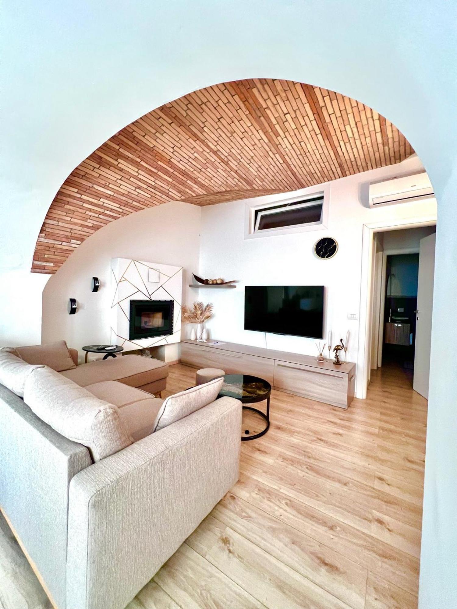 L'Arco Sul Lago • Gold Apartment Castro  Extérieur photo