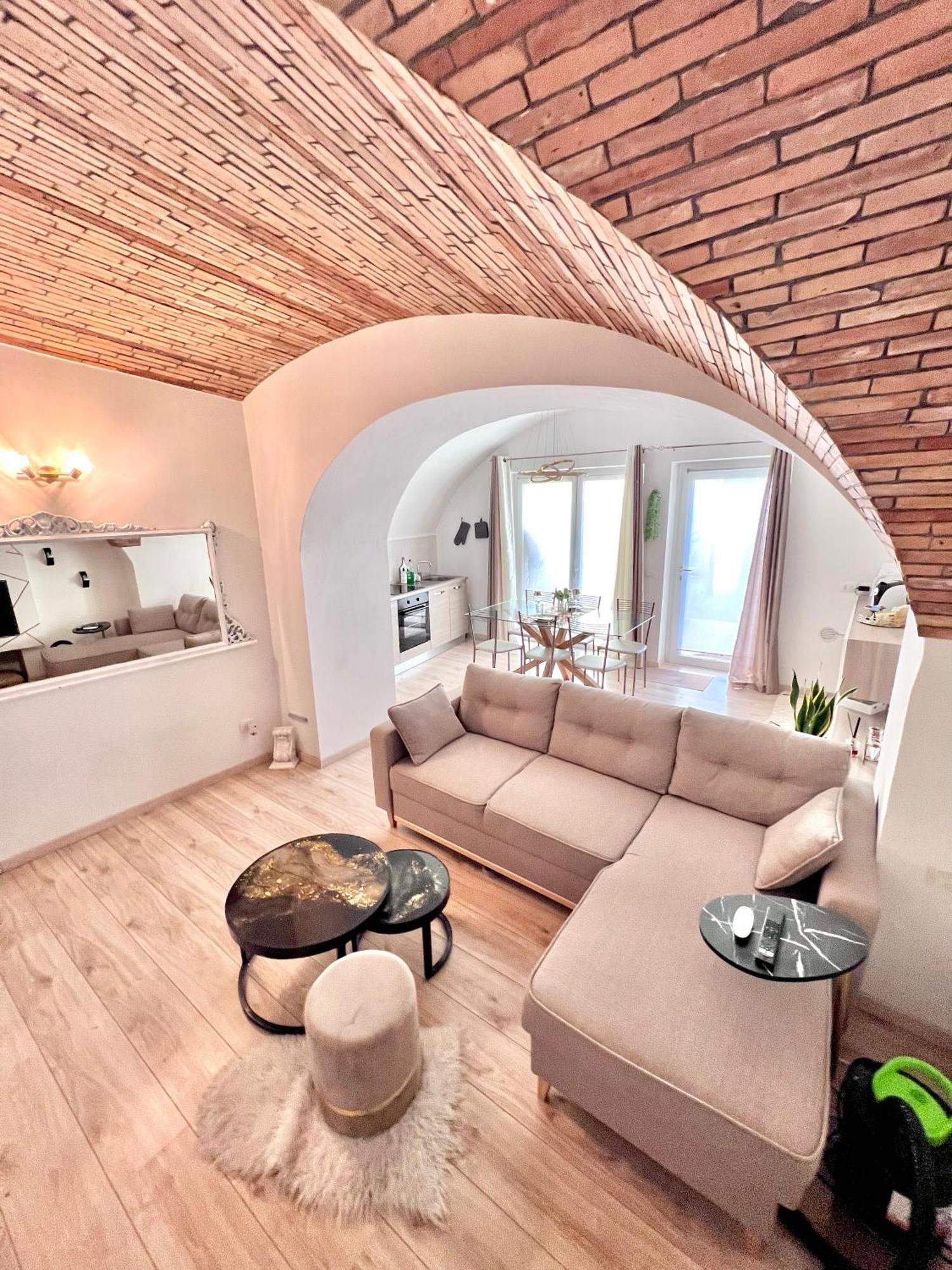 L'Arco Sul Lago • Gold Apartment Castro  Extérieur photo